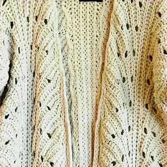 Moon & Madison Cozy Open-Front Cardigan with Scalloped Hem - Picture 2 of 6